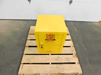 Used Justrite _UNKNOWN_ Hazardous Storage Units Ohio US | Equipment Recovery Corp. #1331292