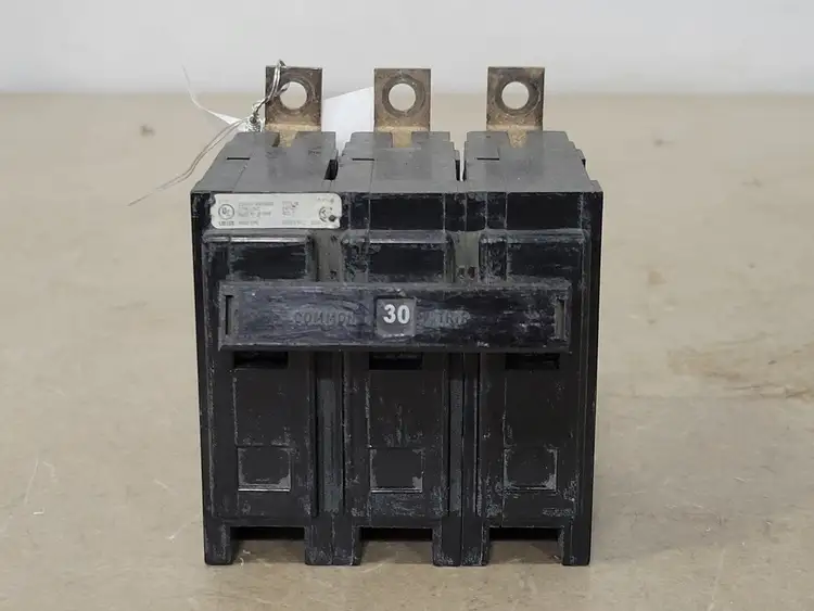 Used EATON BAB3030H Switchgears British Columbia CA | Lenmark #239294