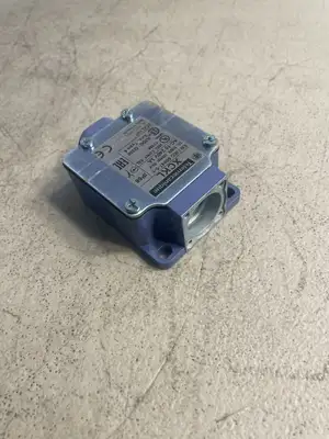 USED TELEMECANIQUE TELEMECANIQUE ZCKL1H7