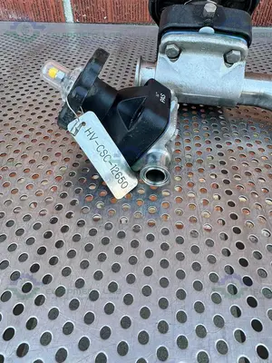 USED 2- ITT PURE FLO RA25MAX DIAPHRAGM VALVE W/ 1 1/2" TO 3/4" SANITARY FITTING