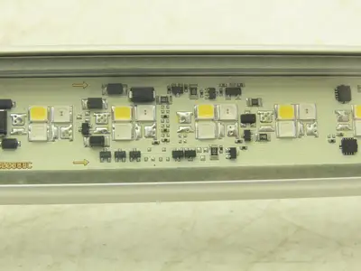 Banner WLS28-2CWGRXX3-0570X24Q Task Light Strip Multicolor White Green Red 24VDC