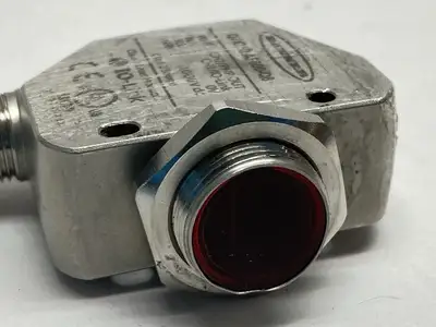 USED BANNER Q4X SERIES ALL PURPOSE PHOTOELECTRIC SENSOR 10-30VD 801918
