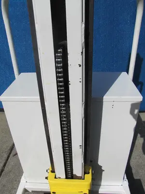 Unidex 250 lbs Electric Material Lift 31" Height 24" x 24" Platform 12V Battery