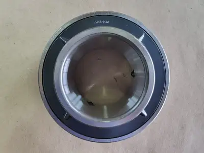 NEW NTN UC212-207D1