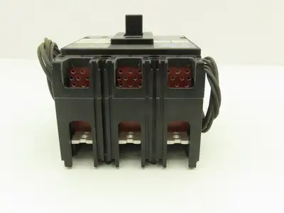 Fuji Electric BU-ESB3050 Circuit Breaker 50A 600V 3 Pole Shunt Trip Lot of 3