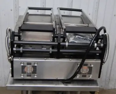 142-1219 Wells FT18 Commercial Dual Top Plate Panini Press w Smooth Plates