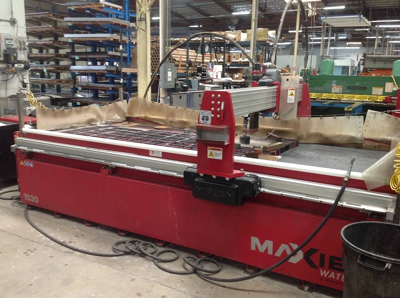 USED 2009 OMAX MAXIEM