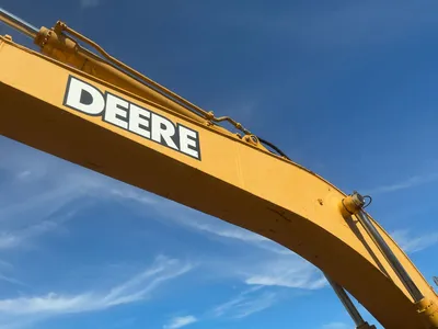 Used 2005 JOHN DEERE 200C LC Crawler Excavators Michigan US | Miedema Asset Management Group #1444936