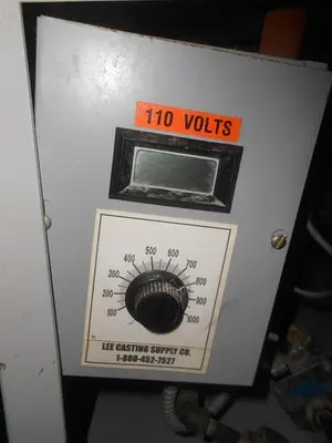Charles Hones Gas Operated Melting Pot