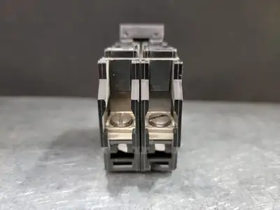 15 Amp, 2 Pole, 240 volts Circuit Breaker