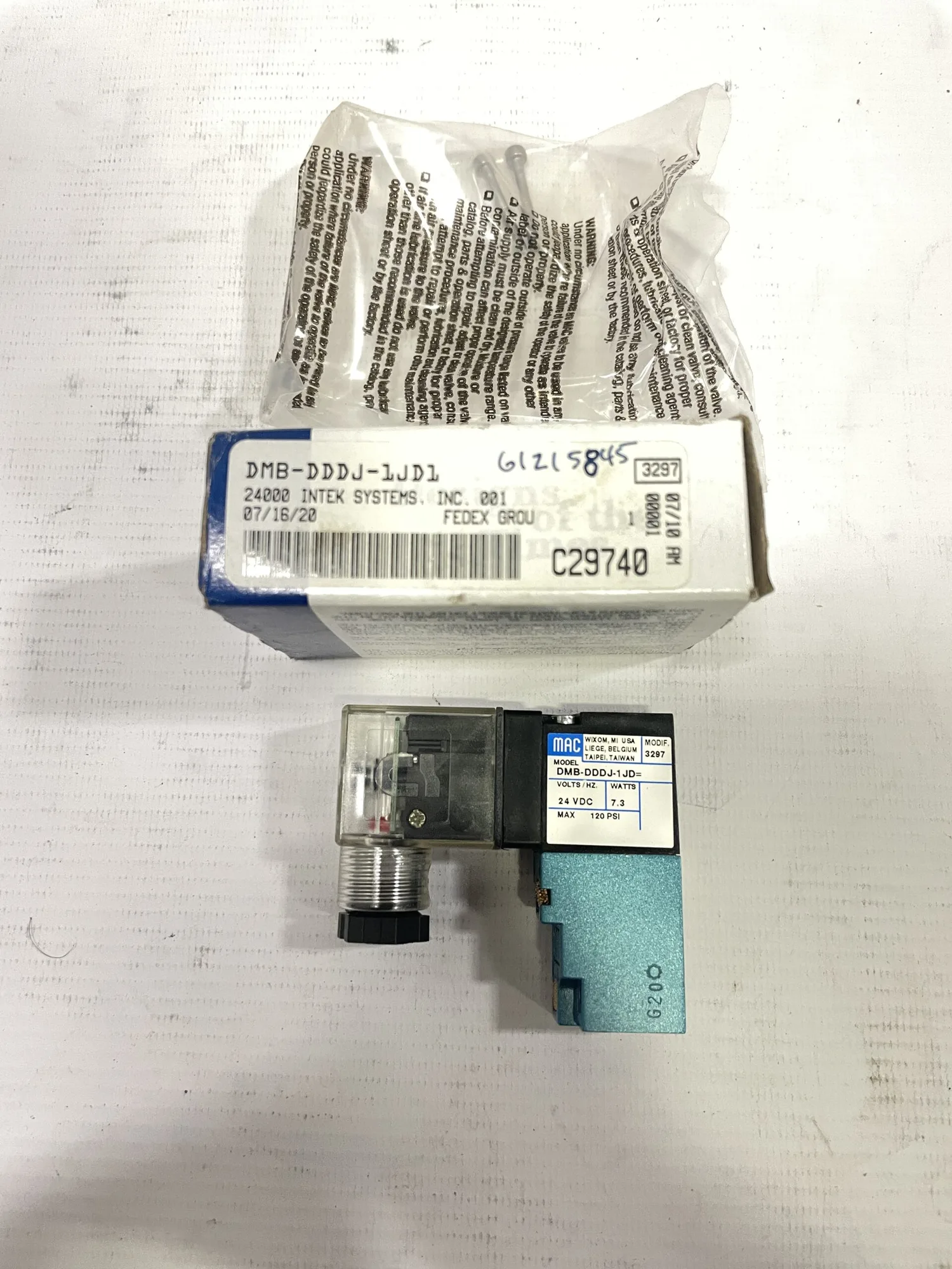 nMAC DMB-DDDJ-1JDL Pneumatic Directional Control Solenoid Valve 24VDC 120PSI NIB