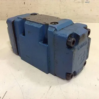 USED MANNESMANN REXROTH 4WEH10P6-44/6EG24N9TK4S06