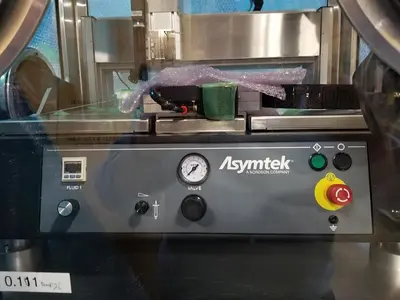 LANTEC GLOVEBOX WITH ASYMTEK FLUID DISPENSE SYSTEM DUAL HEAD