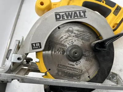 USED DEWALT DC390