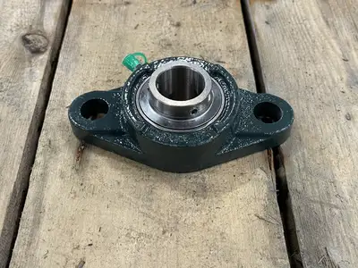 Flange Pillow Block Mounted Bearing 0.98" Bore, FL205