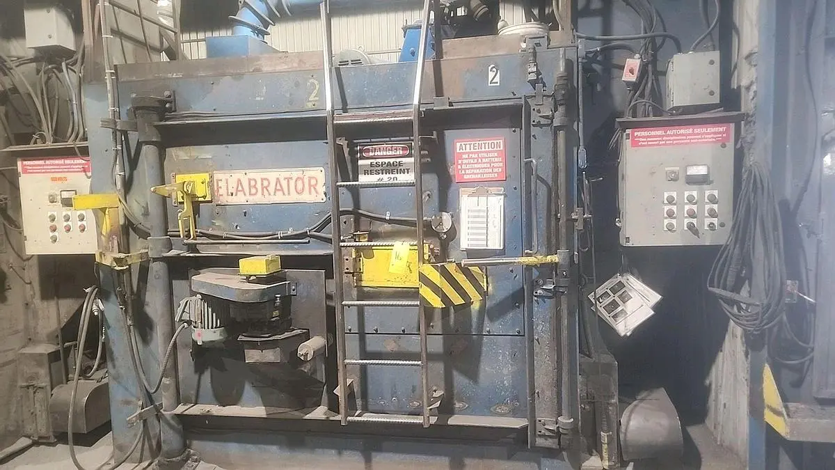 USED WHEELABRATOR 6FT SWING TABLE BLAST MACHINE
