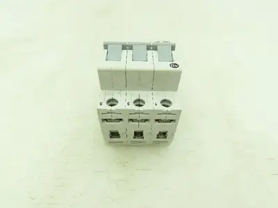 Allen Bradley 1492-SP3C050 Circuit Breaker 3 Pole 5A 480/277V Ser C