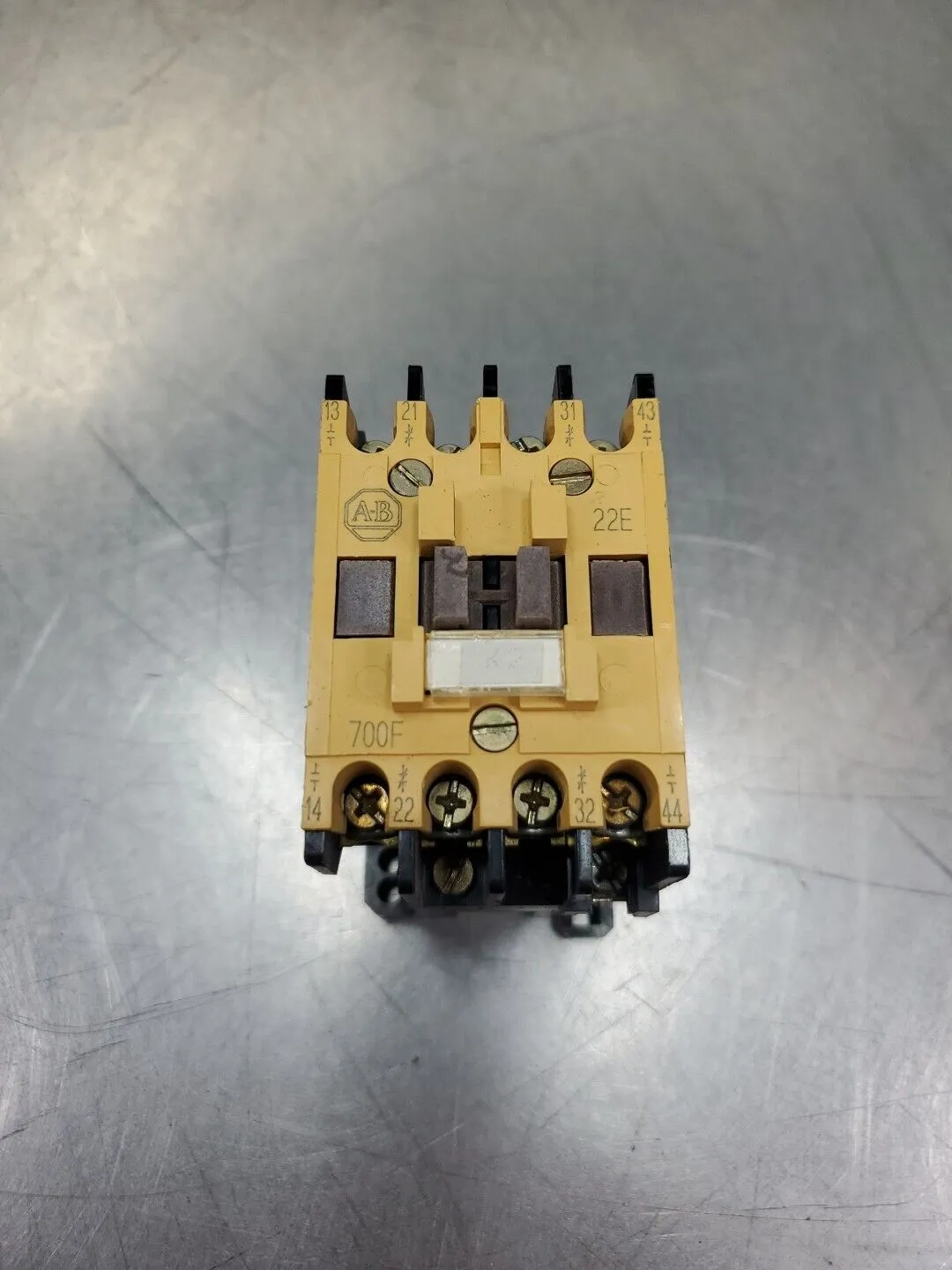 Allen Bradley 700-F220A1 Ser. B RELAY, 10A, 660V. 4D-31