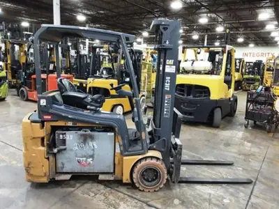 USED 2019 CATERPILLAR 2ET4000