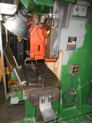 7485-230 V&O High Speed Production Power Press Straight Side – 35 Tons