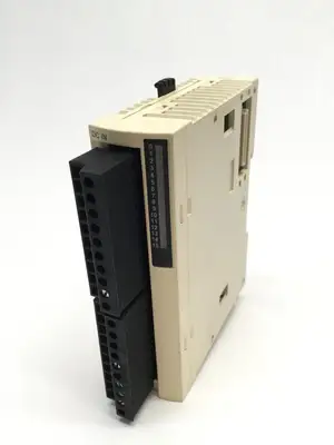 Used Schneider Electric Expansion, 16 In DC, RM Tbk PLC Processors Michigan US | Maverick Industrial Sales #1453102