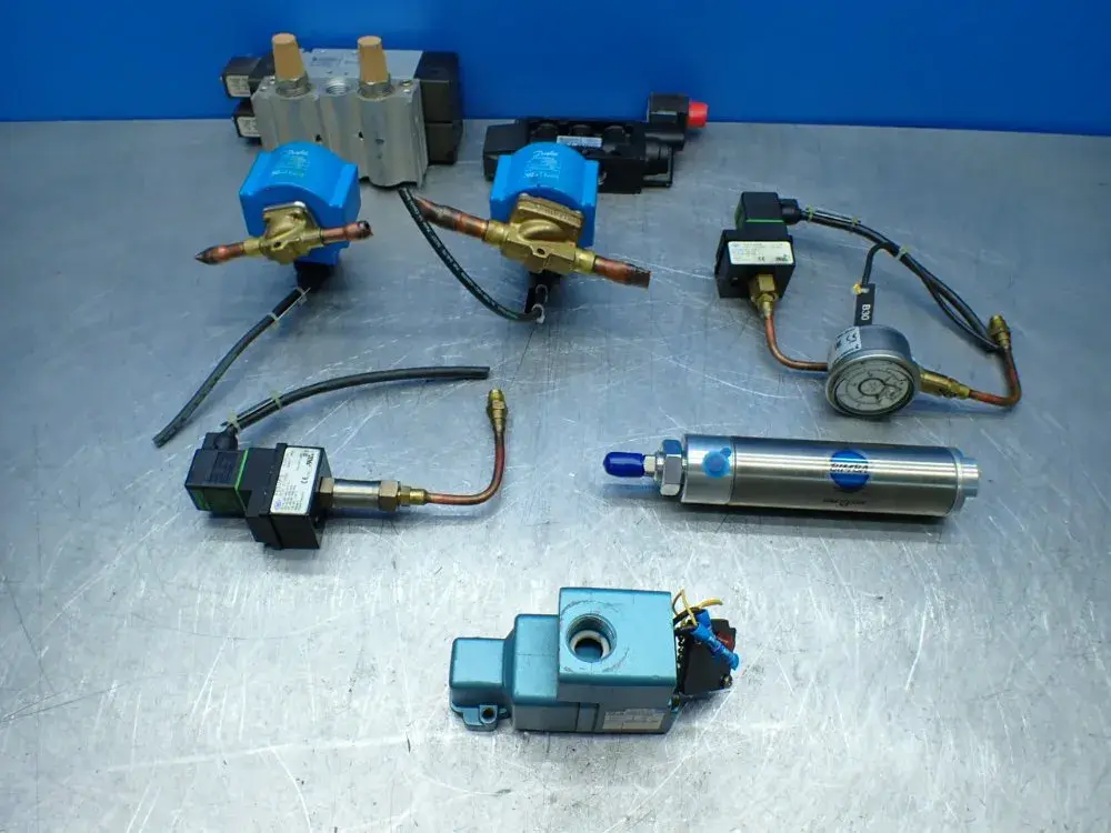 8pcs Assorted Pneumatic Lot. Norgren, Danfoss, Alco