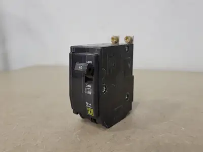 USED SQUARE D QOB240