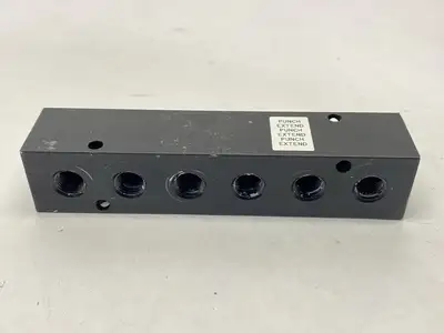 PCM10-125-06B | Polyconn  Pneumatic Manifold 6x 1/8" NPT Out x 1/4" NPT In LOT OF 3 - Used
