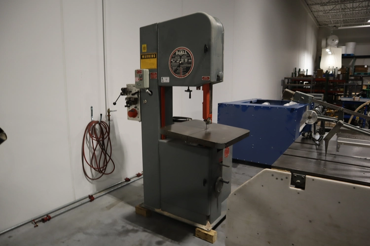 Used DOALL 2013-V Vertical Band Saws Minnesota US | Machinesused.com #1293499