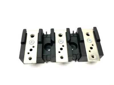 USED ALLEN-BRADLEY SER. A TRAILER FUSE BLOCK, 600V 200A