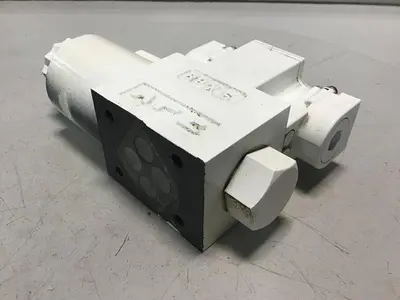 USED YUKEN DSG-01-2B2-D24-60