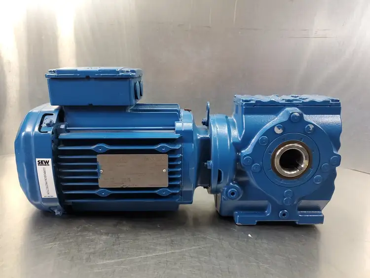 Used SEW-EURODRIVE SA47DRE80M4/DH 300-1800 RPM 1HP 9.23 RATIO Gear Motor Gearmotors South Carolina US | Palmetto Automation #1160768