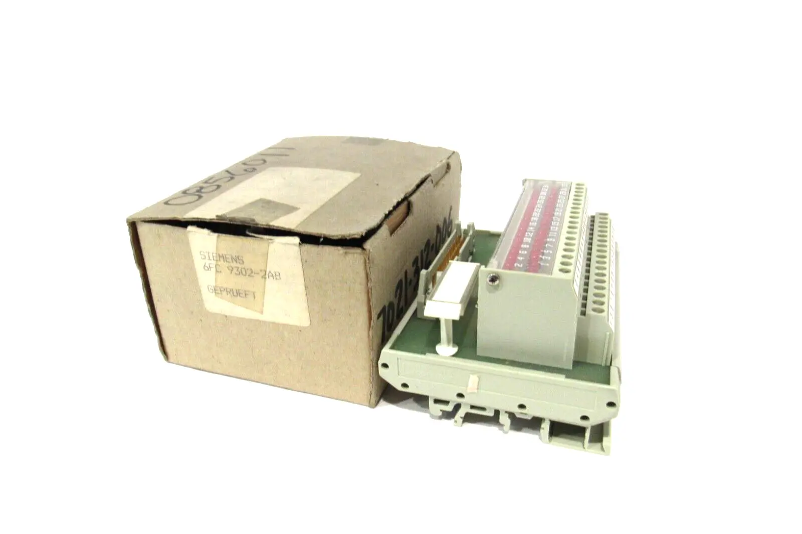 NEW SIEMENS 6FC9302-2AB PLUG BOARD 6FC93022AB