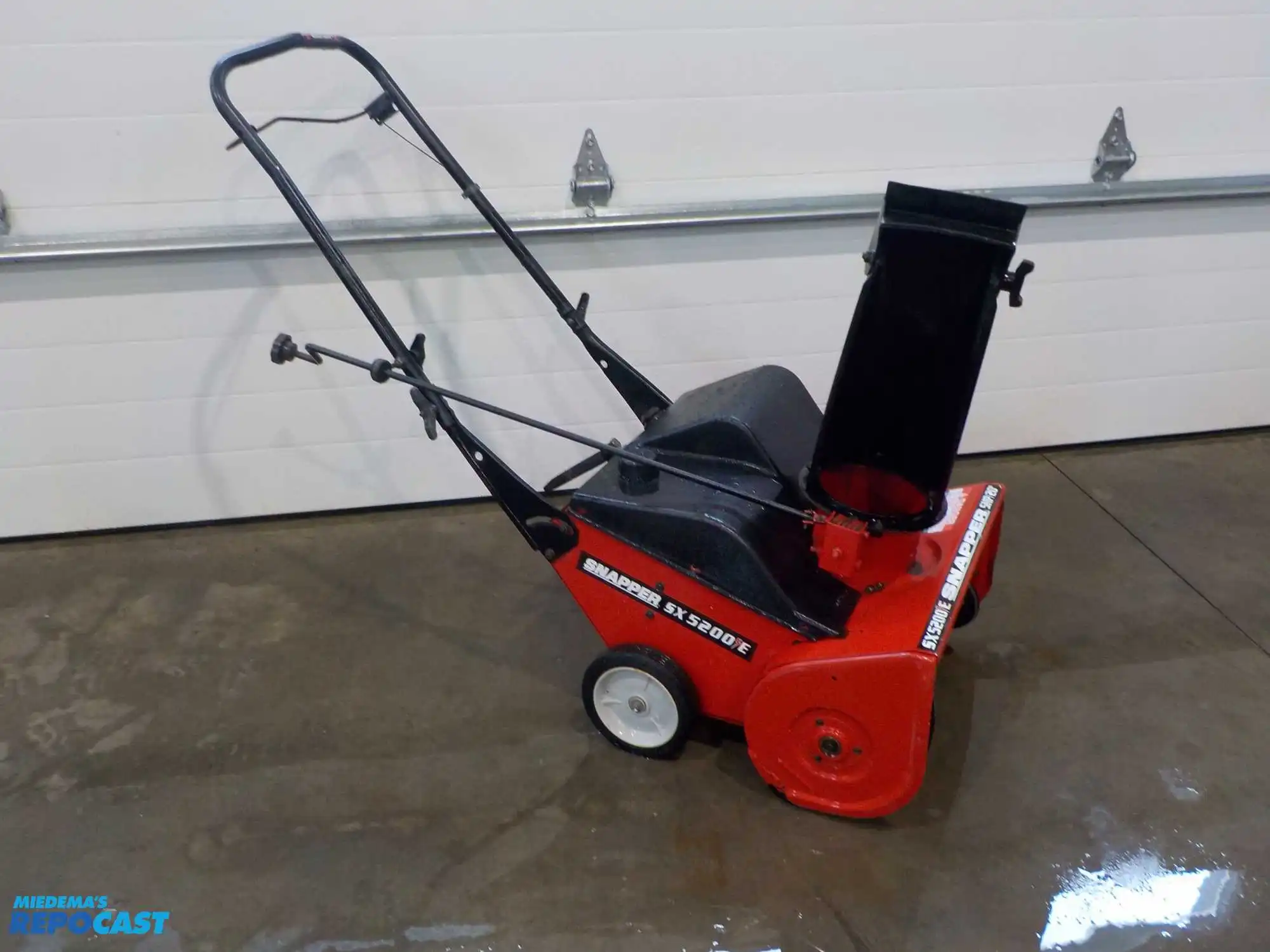 Snapper All Metal Snow Blower Model SX5200E, 5 HP, 20 Inch, with Key, Untested