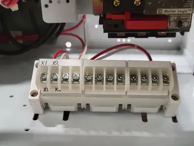 NEW SQUARE D MODEL 6