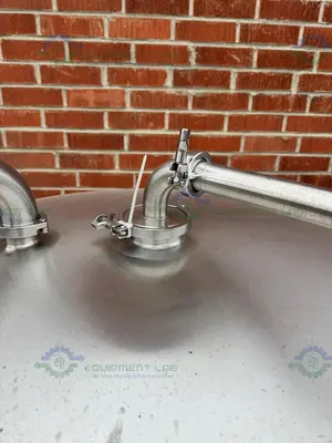 Used BLACKSTONE VENTURES 4700 LITER /30 BBL  STAINLESS STEEL JACKETED FERMENTATION TANK Reactors California US | Equipment Lab #1262710