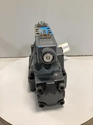 USED VICKERS DG4V-3-6C-M-U-HL7-60-B13
