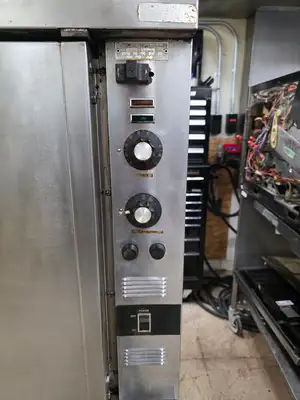 Used Toastmaster Used Toastmaster Electric Convection Oven 208V 3PH AS IS - CON Ovens Illinois US | Falcon Restaurant Supply #1374961