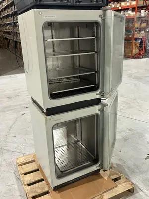Used Nuaire Auto Flow CO2 Water Jacketed Incubator Lab Incubators Michigan US | Maverick Industrial Sales #1487641