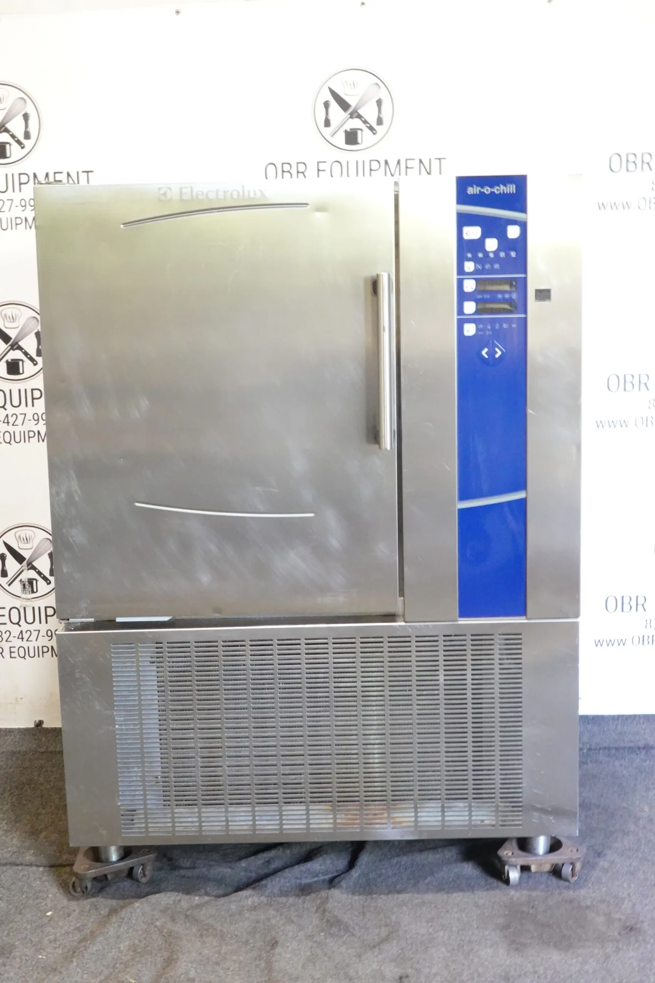 2018 ELECTROLUX 10 PAN ELECTRIC AIR-O-CHILL REACH IN BLAST CHILLER /FREEZER MODEL A0FS102CU