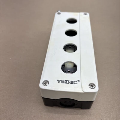 New ABS Box, Teknic, 4 holes, Base : Black, Lid: White, 4005G11, 128-000-210