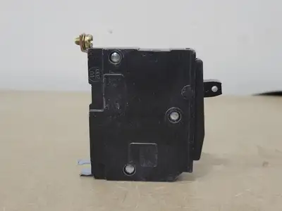 USED SQUARE D QOB115