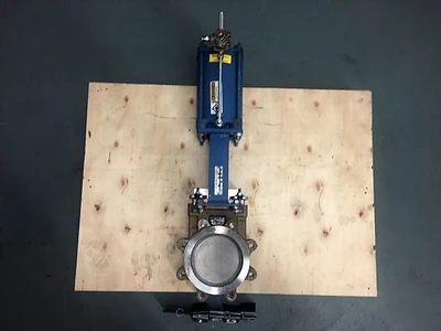 Dezurik 6"-150 Knife Gate Valve Air Operated