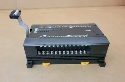 NEW OMRON CP1W-40EDR