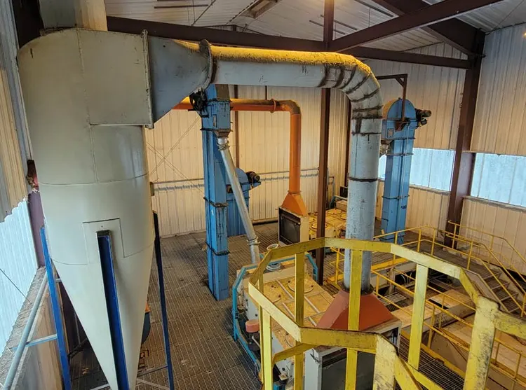 Used KAIFENG NO. 2 GRAIN MACHINERY FACTORY TQLZ150X200 Rectangular Screeners New York US | Solutions 4 Manufacturing #1406974
