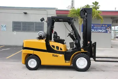 Used 2017 YALE GLP120VX Internal Combustion Forklifts: Pneumatic Tire Florida US | Truck and Van Outlet #1509244