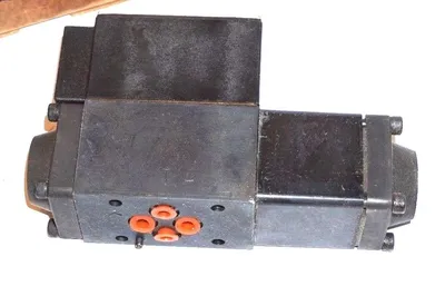 NEW RACINE FD4-DTDS-101SA-31-0384 SOLENOID VALVE 1000 PSI FD4DTDS101SA310384