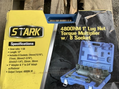 Stark Lug Nut Torque multiplier w 8 socket model 18858