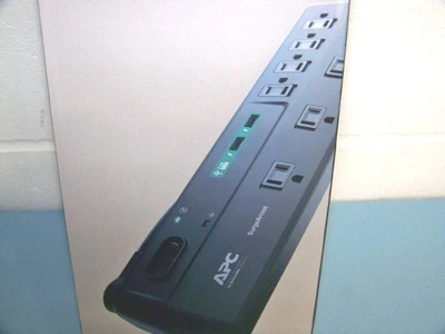 APC SurgeArrest P8U2 8-Oulet Surge Protector - NEW IN BOX