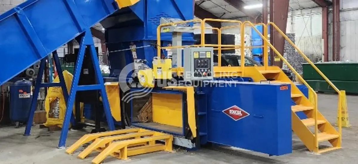 USED EXCEL 2R10 HORIZONTAL BALER